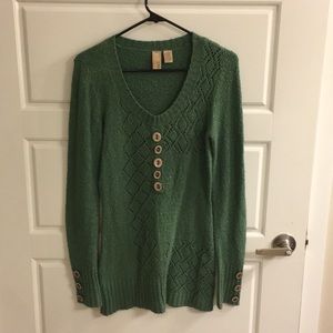 Buckle sweater